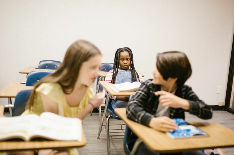 L’hypnose peut aider votre enfant dyslexique sur ses difficultés d’apprentissage, mais aussi sur les difficultés psychologiques associées à ce handicap.